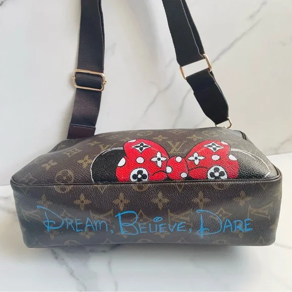 SOLD! Louis Vuitton Monogram hand-painted crossbody - Picture 8 of 14